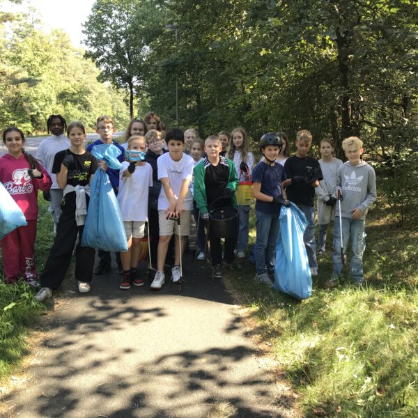 Erste Teilnahme des Hölty-Gymnasiums am ‚World Cleanup Day‘