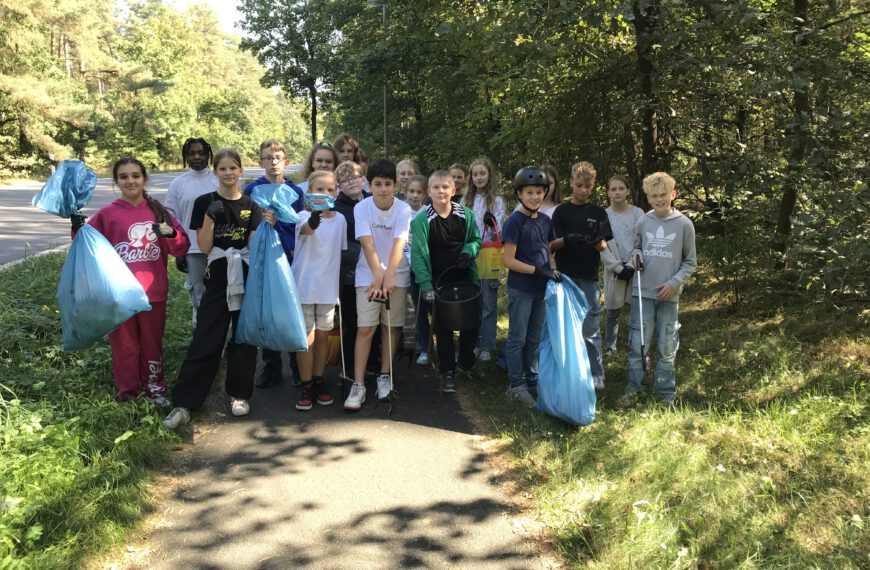 Erste Teilnahme des Hölty-Gymnasiums am ‚World Cleanup Day‘