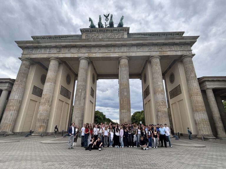 Mehr über den Artikel erfahren Zwischen Geschichte und Gegenwart: Politisch-historische Exkursion des 11. Jahrgangs nach Berlin im Jahr 2025