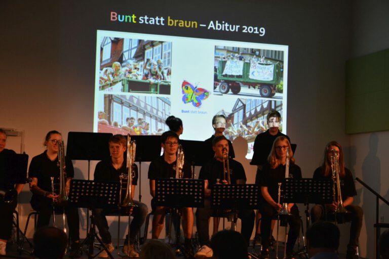 Read more about the article Feierlicher Abschied vom Abiturjahrgang 2019