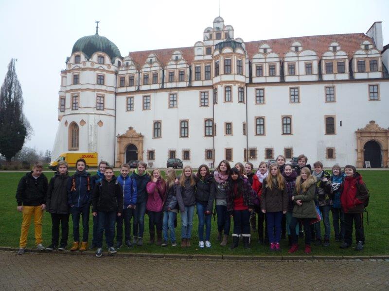 You are currently viewing Schüler der 7c und der 7d besuchen Celler Schloss