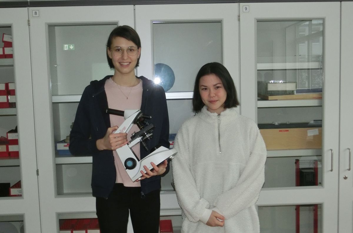 You are currently viewing Hölty-Schülerinnen gewinnen den <i>Deutschen Preis für junge Erfinderinnen und Erfinder</i> beim bundesweiten Erfinderwettbewerb <i>invent@school</i>
