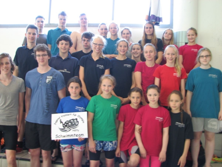 Read more about the article Hölty-Gymnasium mit Titel beim Landesentscheid „Jugend trainiert für Olympia – Schwimmen“