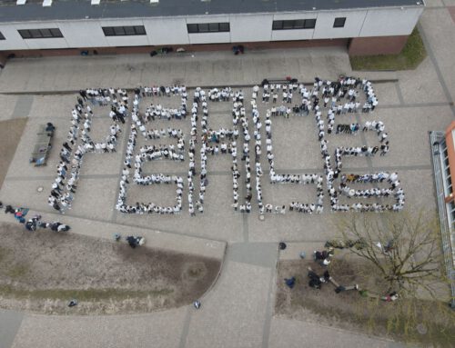 Celler Schülerinnen und Schüler setzen ein Zeichen für den Frieden