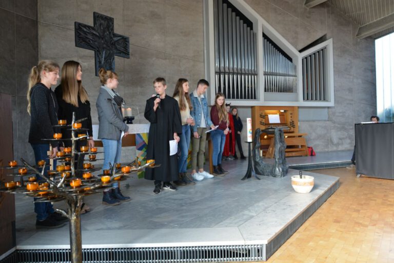 Read more about the article Reformationsgottesdienst des Hölty-Gymnasiums in der Pauluskirche