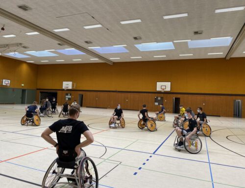 „Von Behindertensportlern lernen“ – Schulprojekt am Hölty baut Berührungsängste ab