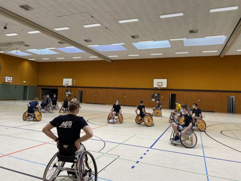 Read more about the article „Von Behindertensportlern lernen“ – Schulprojekt am Hölty baut Berührungsängste ab